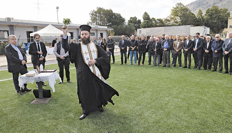   Επίσημοι στον αγιασμό που έγινε στο ΒΑΚ
