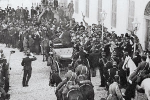 ΦΩΤΟΗΜΕΡΑΣ:Φωτογραφία-ντοκουμέντο. Ο πρίγκιπας Γεώργιος φτάνει το 1906 στα Χανιά.