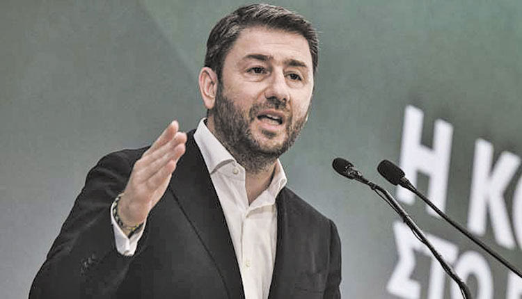 νικος ανδρουλακης
