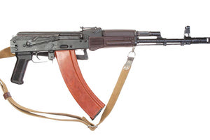 Το λάθος του ήταν που φωτογραφήθηκε με το ξένο καλάσνικοφ και έκανε ανάρτηση στο Facebook (φωτο αρχείου)