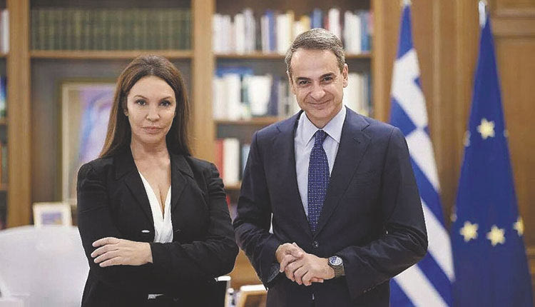 συναντήθηκε με τον πρωθυπουργό Κυριάκο Μητσοτάκη, η Βάνα Μπάρμπα