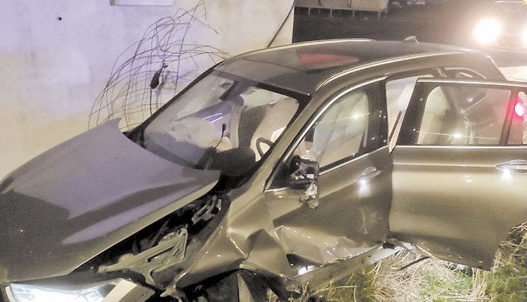 Το αυτοκίνητο υπέστη πολλές ζημιές