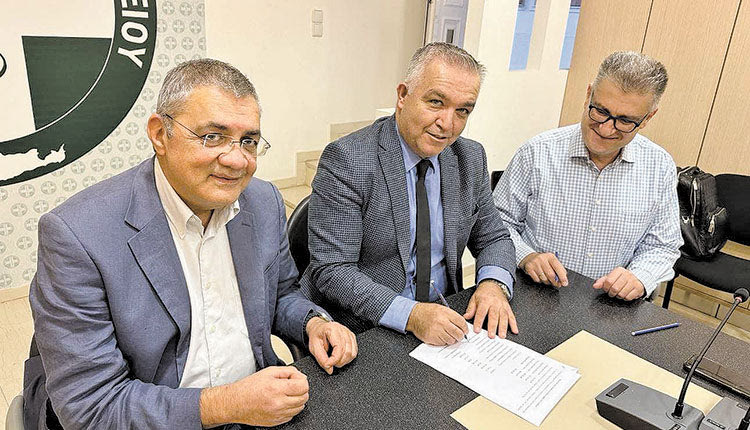 Αλλαγή σκυτάλης κι επίσημα χθες στον Ιατρικό Σύλλογο Ηρακλειου.