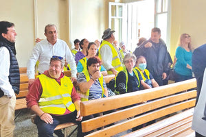 Στο πλευρό των συμβασιούχων κοινωφελών προγραμμάτων ο Σωκράτης Βαρδάκης