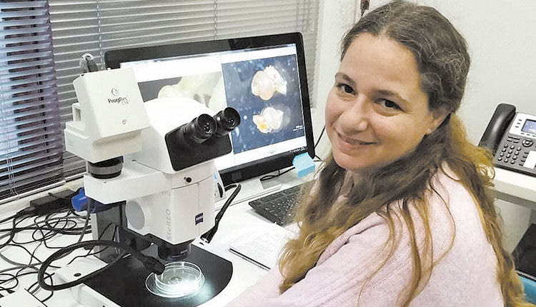 Η Δρ. Εύα Χατζηνικολάου