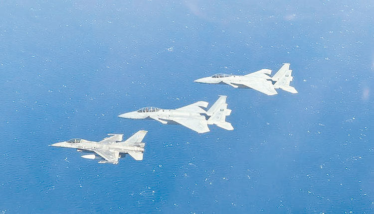 Μαζί επιχειρούν τα ελληνικά F – 16 και τα F – 15 της Σαουδικής Αραβίας.