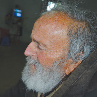 Ο Νικήτας Μανουσέλης του Μανούσου. Στις 13 Απριλίου 2015, μας αφηγήθηκε την καταστροφή του Καλλικράτη και την εκτέλεση του πατέρα του Μανούσου. Σήμερα ο Νικήτας Μανουσέλης ζει στην Καλλικράτη και είναι 90 χρονών