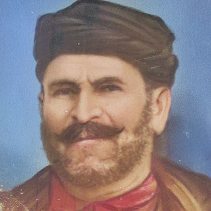 Ο Μανούσος Μανουσέλης του Νικολάου, πατέρας του Νικήτα. Στις 8 Οκτωβρίου 1943 σφάχτηκε στον Καλλικράτη από τον εγκληματία Σούμπερτ και τους δοσίλογους της ομάδας του