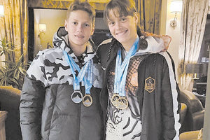 Η Άρτεμις Βασιλάκη με τον Κωνσταντίνου Χουρδάκη