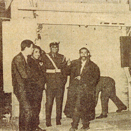 Και μια γνωστή σκηνή της νύχτας: ο υπ’ αριθμ.  1 τύπος, ο Αντρέας στο Μεϊντάνι