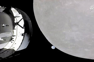 τροχια στην σεληνη