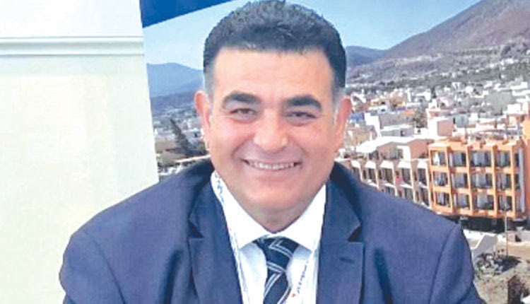 Ο κ. Δημήτρης Κουμπαράκης 