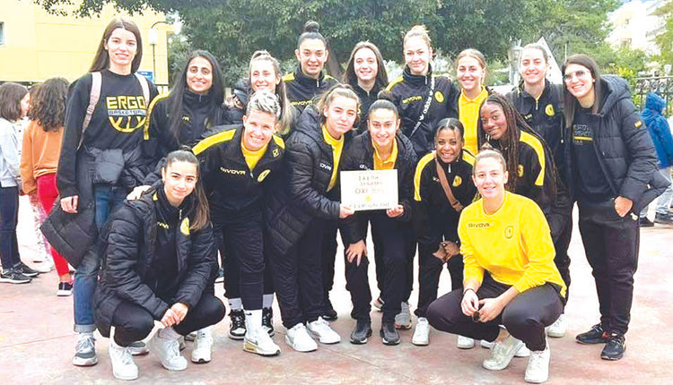 Υπό την αιγίδα του ΣΑΕΠΗ και της Περιφέρειας Κρήτης, πραγματοποιήθηκε συνάντηση στο 7ο Δημοτικό Σχολείο Ηρακλείου, με αφορμή την Παγκόσμια Ημέρα για την Εξάλειψη της Βίας κατά των Γυναικών.