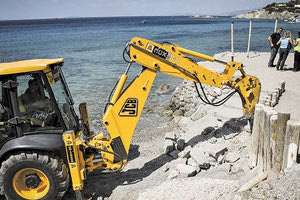 Είναι το λιγότερο χαρακίρι στις ζωές μας η πολιτική πρακτική των αναβολών στην εκτέλεση των 400 τελεσίδικων πρωτοκόλλων κατεδάφισης προκλητικών αυθαίρετων κατασκευών στην Κρήτη