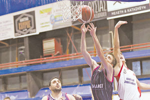 Στιγμιότυπο από την εκτός έδρας νίκη του ΟΑΧ επί του Ηροδότου.