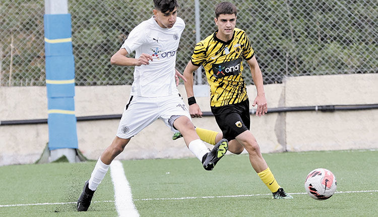   Φάση από το ματς της Κ-17 με την ΑΕΚ 