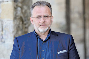 Πολύ κόσμο ανακοίνωσε το ΠΑΣΟΚ για τους τομείς.