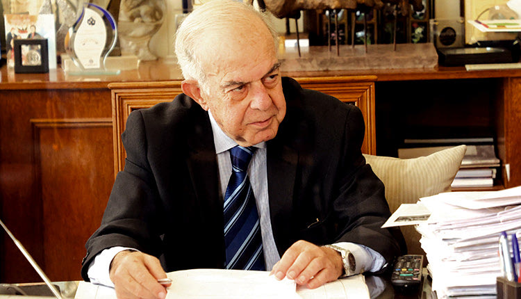 O δήμαρχος Ηρακλείου Βασίλης Λαμπρινός