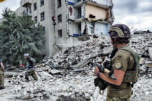 Οι ουκρανικές δυνάμεις εργάζονται για αποναρκοθέτηση στη Χερσώνα