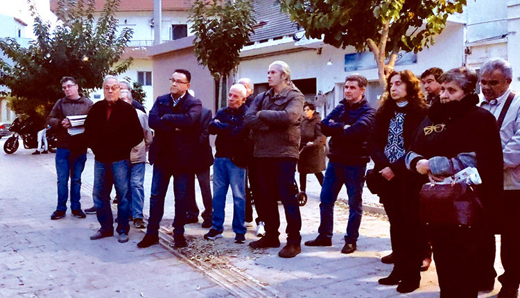 Τιμητική πλακέτα τοποθέτησε στην πλατεία Ατσαλένιου (Αναξαγόρα) η ΤΕ Ηρακλείου του ΚΚΕ