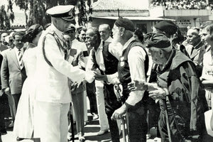 ΦΩΤΟΗΜΕΡΑΣ: 1957. Από την επίσκεψη του βασιλιά Παύλου και της Φρειδερίκης στο Ρέθυμνο.