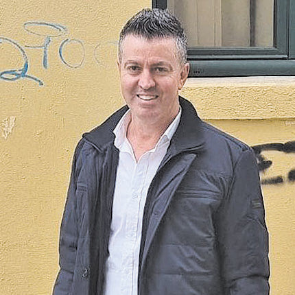 ο προπονητής Μανώλης Καμάρης