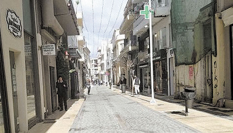 Την Τετάρτη έχουν κληθεί οι καταστηματάρχες και οι περίοικοι του κέντρου στο Επιμελητήριο Ηρακλείου από τη διοίκηση για να καταθέσουν τις απόψεις τους σχετικά με την πεζοδρόμηση του κέντρου