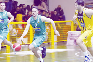 Ο Ραζής με τον Χαμηλάκη στο χθεσινό ντέρμπι