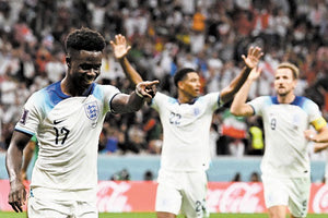 Εύκολη πρόκριση πανηγύρισε η Αγγλία