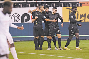 Οι παίκτες του ΟΦΗ πανηγυρίζουν το γκολ που πέτυχε ο Μπαλογιάννης