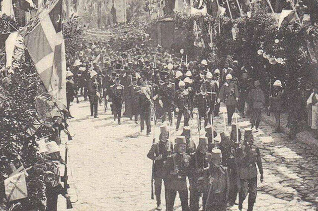 ΦΩΤΟΗΜΕΡΑΣ: 1900. Θερμή υποδοχή του πρίγκιπα Γεωργίου στο Ηράκλειο.