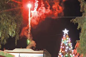 Το Ηράκλειο άναψε χθες το δέντρο της γιορτής