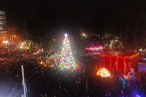 Το Ηράκλειο άναψε χθες το δέντρο της γιορτής