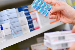 Ο κόσμος ψάχνει παυσίπονα και αντιβιοτικά από φαρμακείο σε φαρμακείο