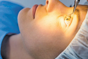 “Πιθανές επιπλοκές έχουν όλες οι επεμβάσεις, έχει σημασία στο Lasik η επιλογή του κατάλληλου γιατρού σύμφωνα με τον κ. Παλλήκαρη