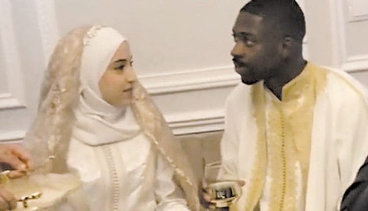 Ο Ντεμπελέ, η Μαροκινή σύζυγος και η… κρεβατομουρμούρα