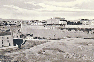 ΦΩΤΟΗΜΕΡΑΣ: Το Ηράκλειο στις αρχές του περασμένου αιώνα διακρίνεται το Μουσείο και η σημερινή λεωφόρος Ικάρου (κάρτα Αλικιώτη)