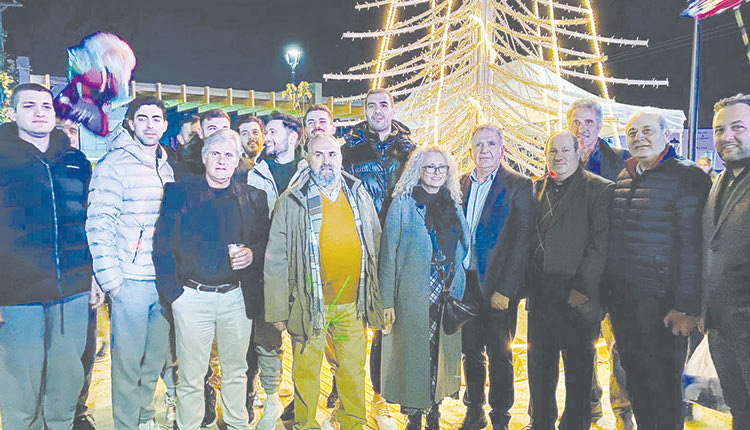 Φόρεσε τα γιορτινά της η Αναγέννηση