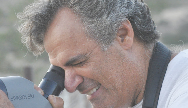 Ο κ. Μιχάλης Δρετάκης, βιολόγος – ορνιθολόγος στο Εργαστήριο Οικολογίας και Διαχείρισης Περιβάλλοντος ΜΦΙΚ-ΠΚ