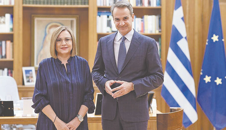 Προβληματισμός στο Μαξίμου και δύσκολες αποφάσεις για τον πρωθυπουργό.