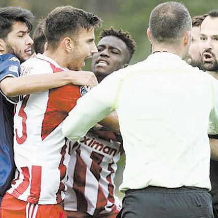 Καταρ-αμένο ελληνικό ποδόσφαιρο