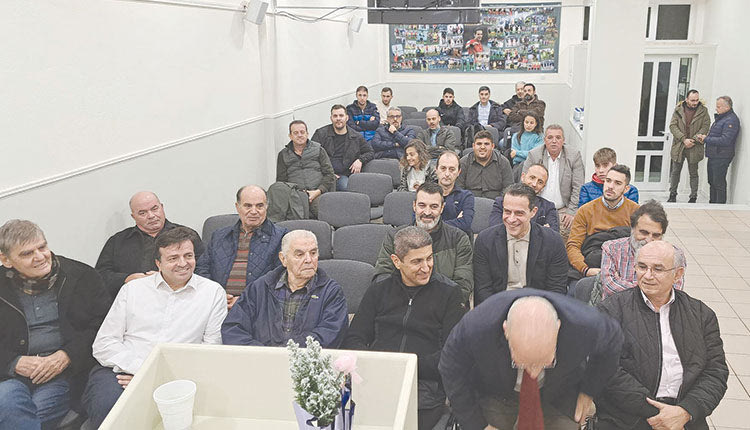 ΠΑΡΟΥΣΙΑ ΤΟΥ ΥΦΥΠΟΥΡΓΟΥ ΑΘΛΗΤΙΣΜΟΥ ΤΑ ΕΓΚΑΙΝΙΑ ΤΗΣ ΑΙΘΟΥΣΑΣ ΤΟΥ ΣΥΝΔΕΣΜΟΥ ΔΙΑΙΤΗΤΩΝ ΠΟΔΟΣΦΑΙΡΟΥ ΗΡΑΚΛΕΙΟΥ