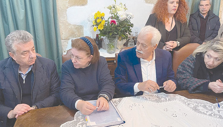 Από την επίσκεψη της Μενδώνη