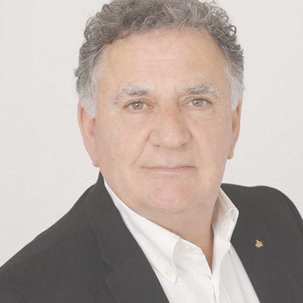 Ο δήμαρχος Μινώα Μανόλης Φραγκάκης