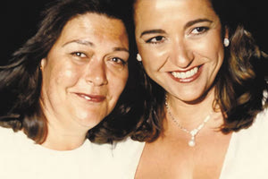 Με συγκινητικά λόγια αποχαιρέτησε την αγαπημένη της «Μπουμπού», την Αντωνία Μποτωνάκη - Παπαδομανωλάκη, που έφυγε από τη ζωή, βυθίζοντας στη θλίψη συγγενείς, φίλους και συνεργάτες στα Χανιά