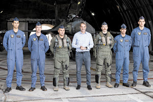 Ειδική μνεία έκανε ο πρωθυπουργός στους πιλότους