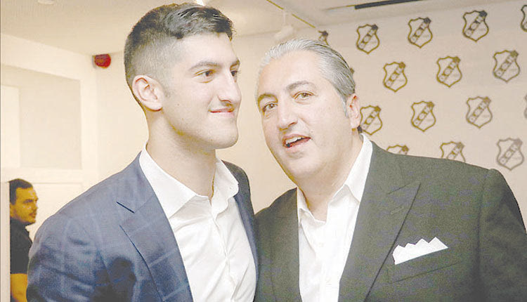 Εύσημα από Μιχάλη και Δημήτρη Μπούση