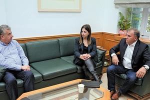 Στον περιφερειάρχη Κρήτης ο δήμαρχος Ιεράπετρας Θεοδόσης Καλαντζάκης.