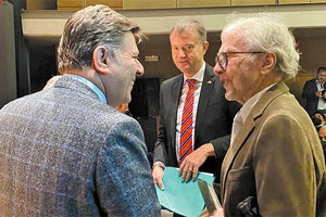 Παρουσιάστηκε τo βιβλίο του Ελβετού φιλέλληνα ουμανιστή οδοντιάτρου Julien Grivel με τίτλο «ΕΛΛΑΔΑ, Η δική μου Ιθάκη»