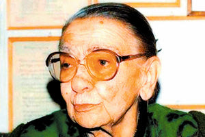 Η Ηρακλειώτισσα συγγραφέας  Έλλη Αλεξίου